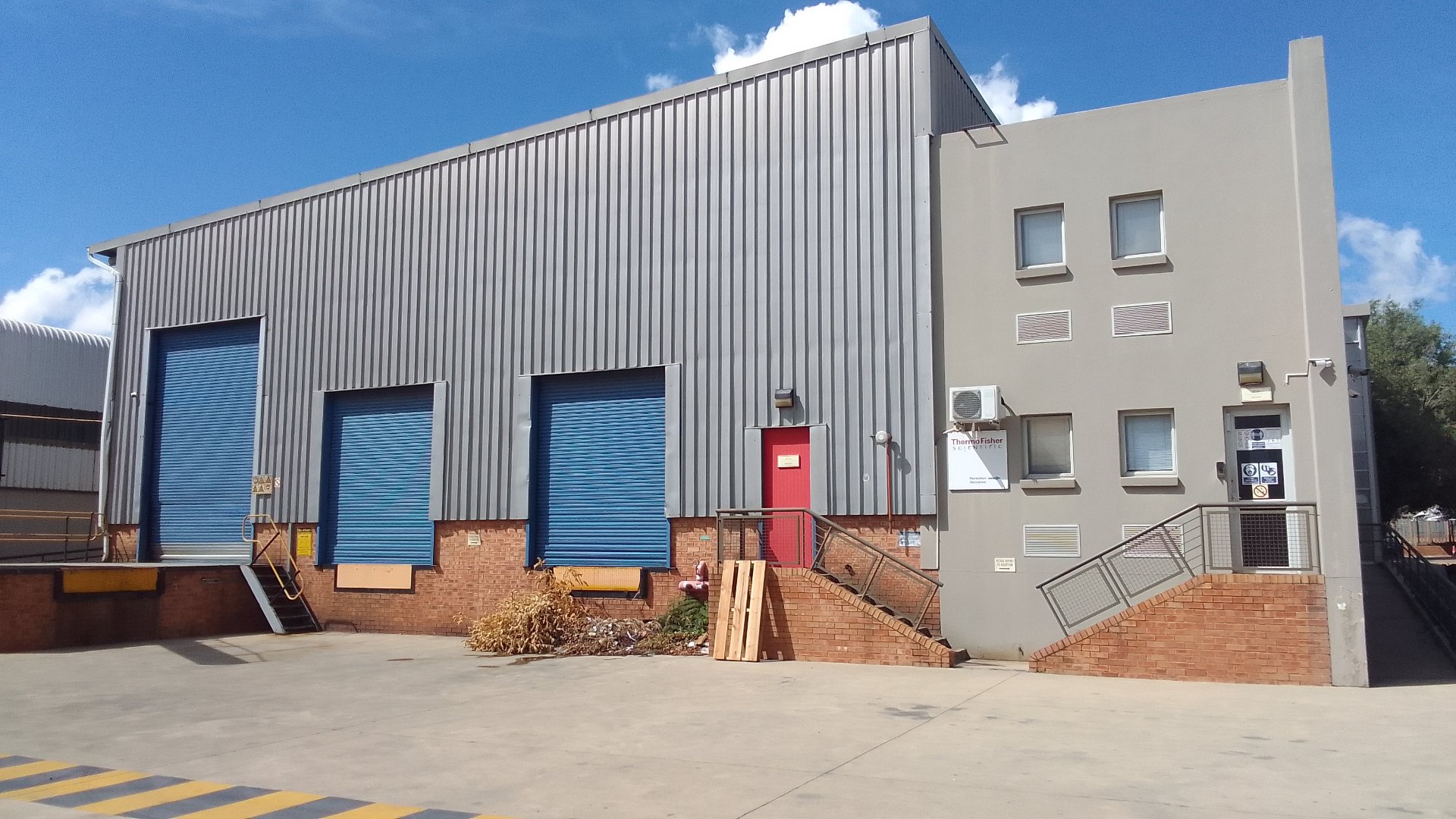 Warehouse for Sale in Tunney
