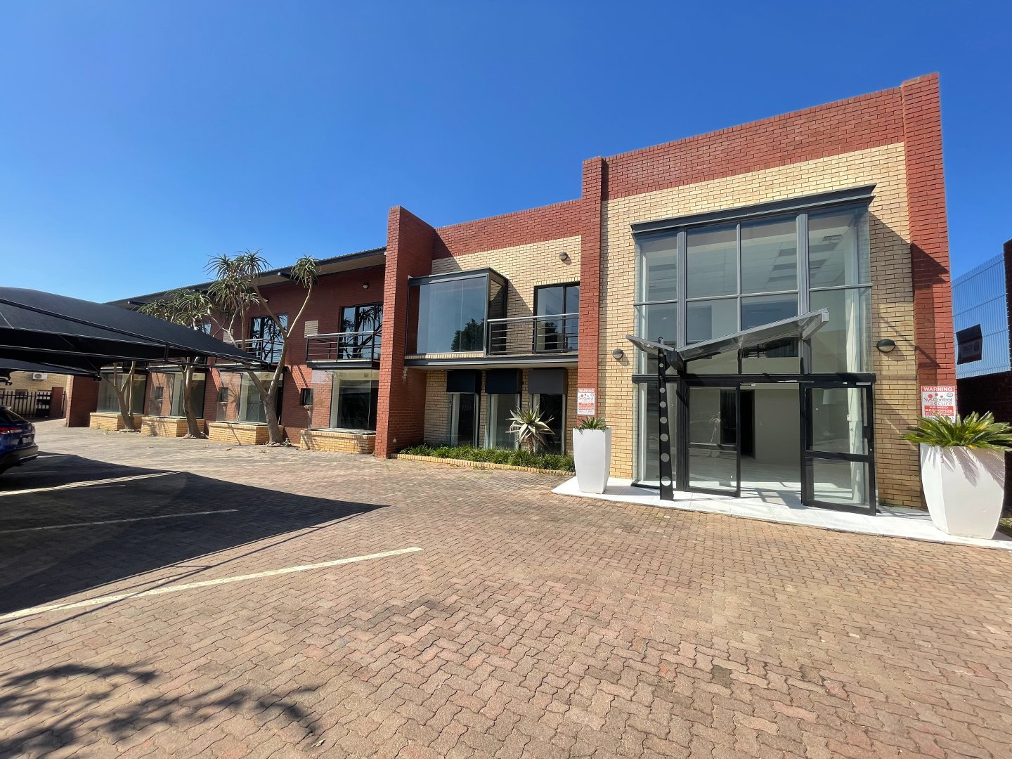 Prime Warehouse & Showroom Space to Let in Northriding – 1386m² Opportunity You Can’t Miss