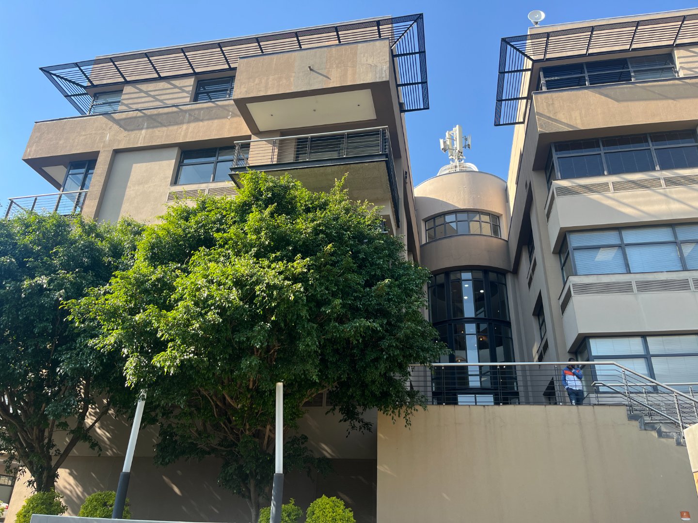 fully fitted ground floor office to let in Illovo