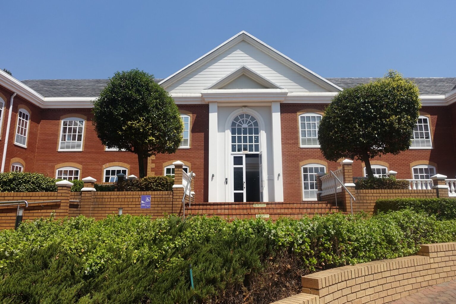 183 sqm Office to Rent in Hampton Office Park