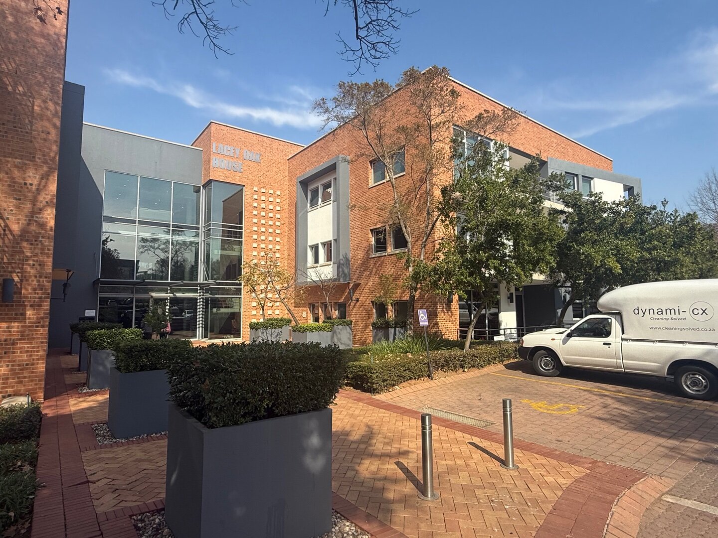 300 sqm Ground Floor Office To Let in Ballyoaks Office Park