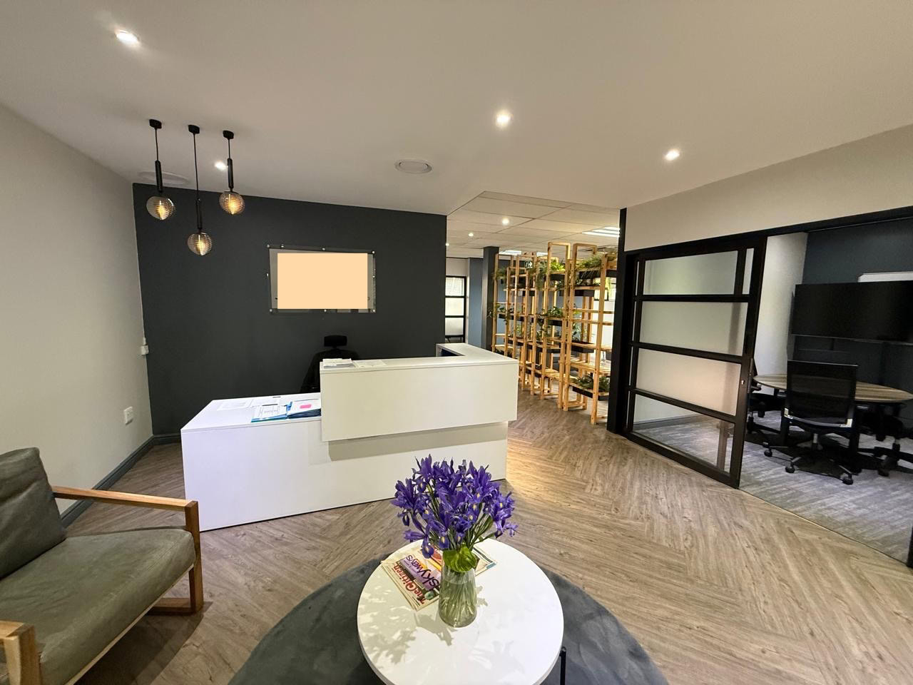 236sqm Office to Rent in Design Quarter