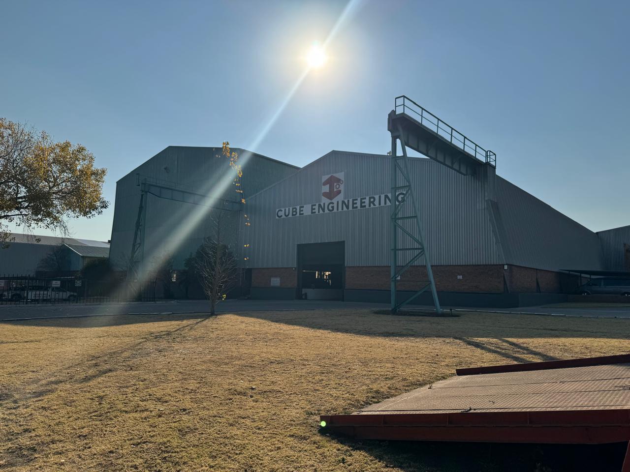 3000m² Standalone Warehouse to Rent in Anderbolt with 15-Ton Overhead Crane