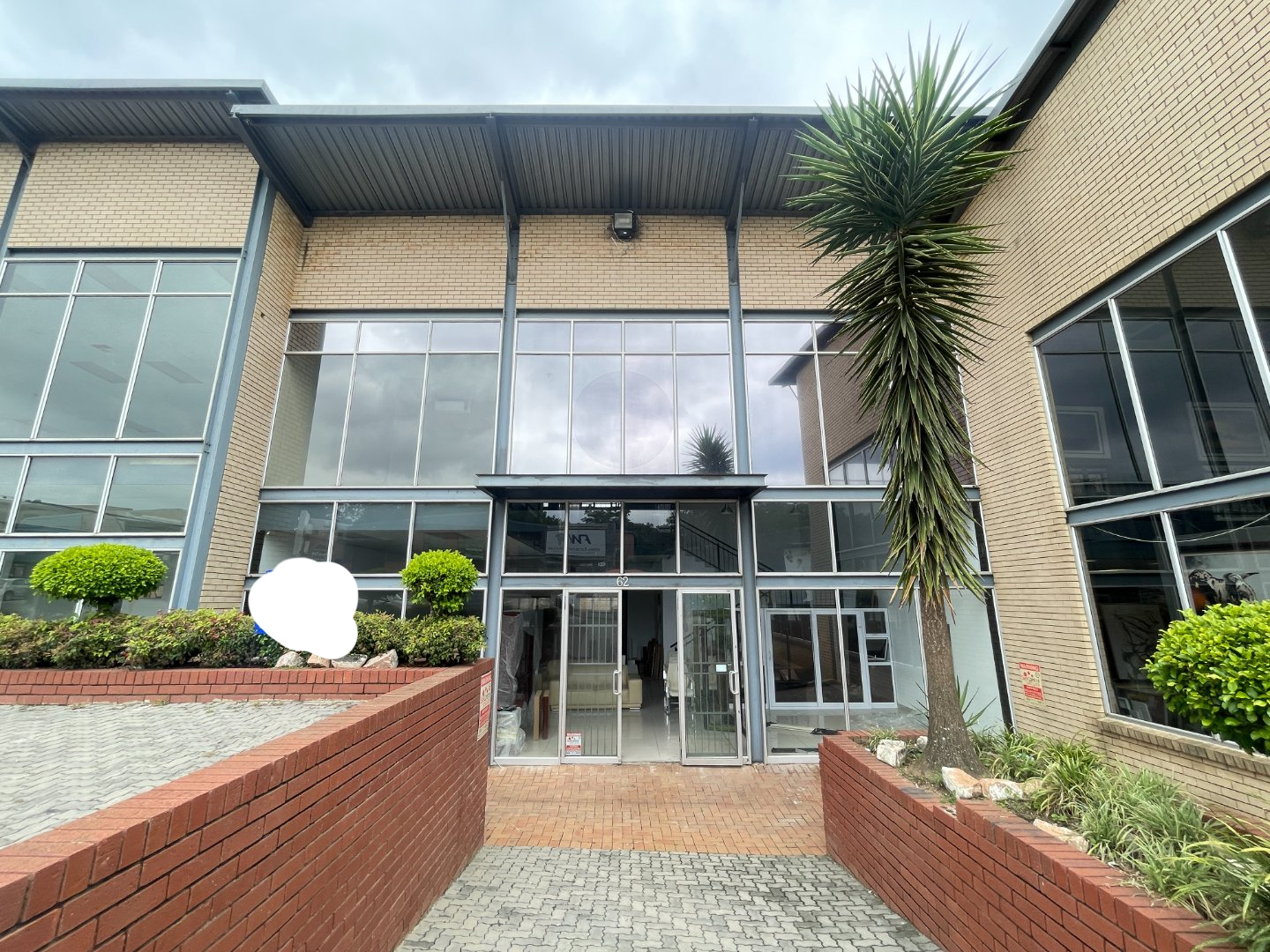 showroom space to let in North Riding