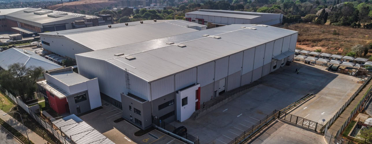 Industrial Premises in Meadowview Modern industrial warehouse in Meadowview with spacious loading areas and ample parking.