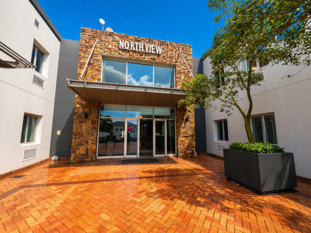 220 Sqm Office For Rent in Bryanston Place