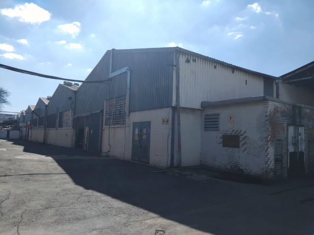 1600sqm Factory To Let in Isando: