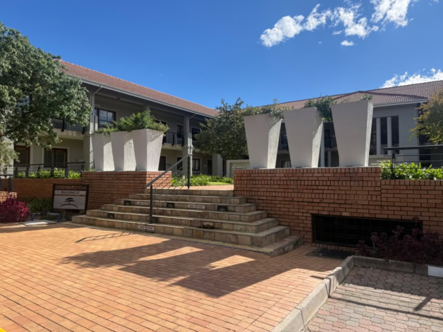 Ground Floor Office to Let in Thornhill Office Park