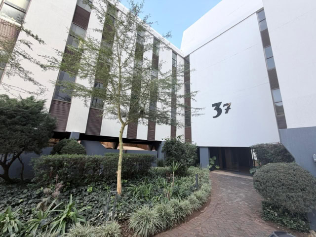 552sqm Office for Rent in Rosebank – 37 Bath Avenue