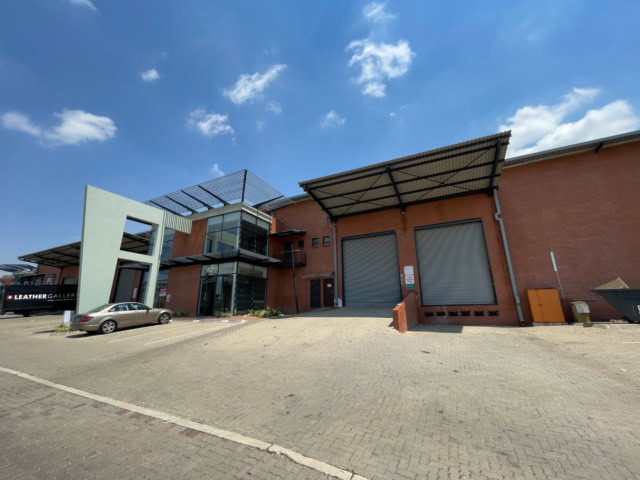 1,345m&sup2; Warehouse for Sale in Northlands Deco Park
