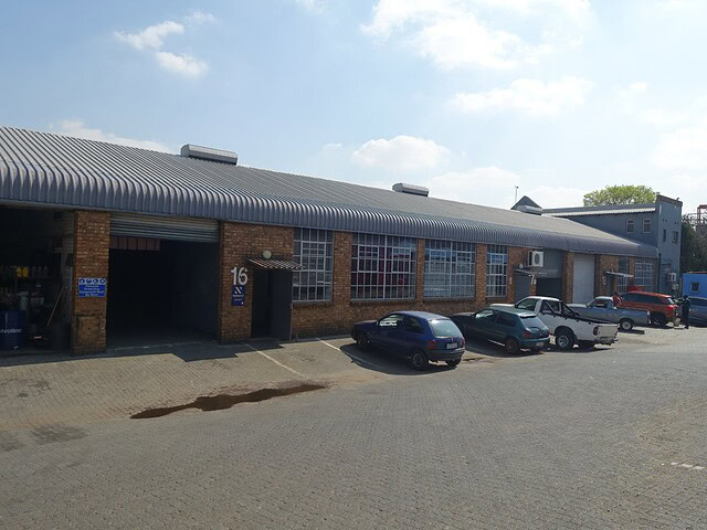 300 m&sup2; industrial space to rent in Isando