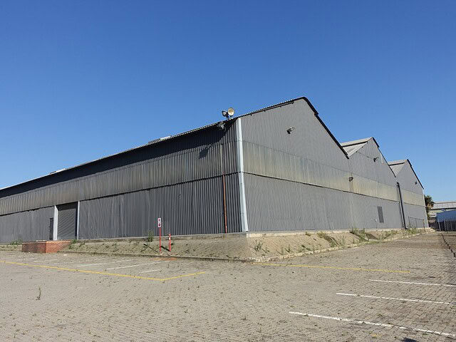 2,602 m&sup2; warehouse to rent at Hilltop Industrial Park – Elandsfontein