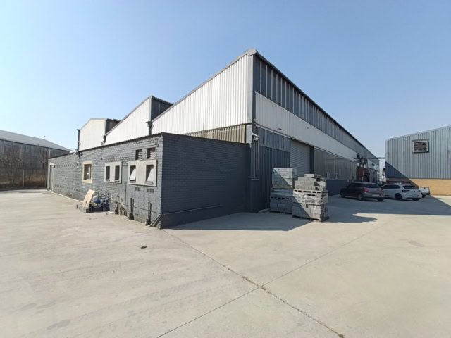 1,968 m&sup2; Factory To Let in Alrode