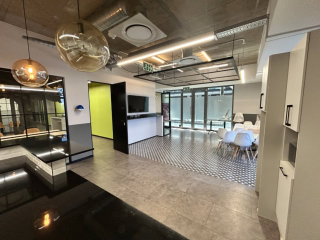 428m&sup2; Fully Fitted Office to Rent at Design Quarter, Fourways