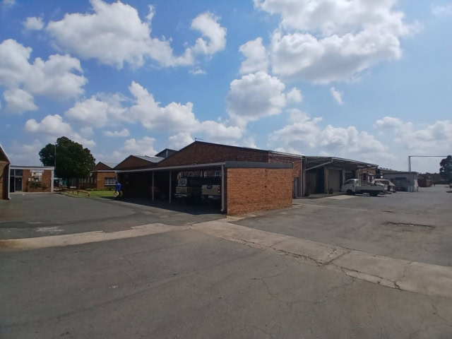 Spacious Warehouse in Anderbolt